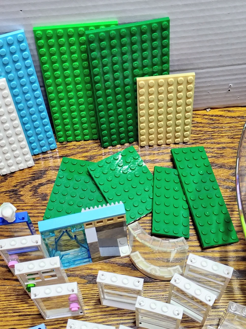 Lego Lot Over 4 Pounds Random Parts Pieces Plates Beicks Figures & Accessories